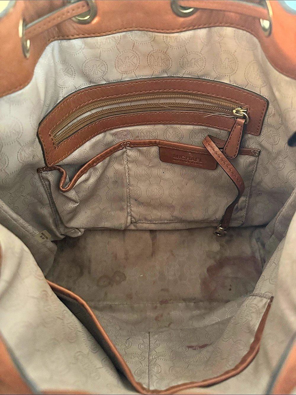 Michael Kors Monogram Bucket Shoulder Bag - Picture 7 of 8